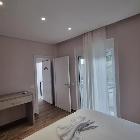 Ares Apartment